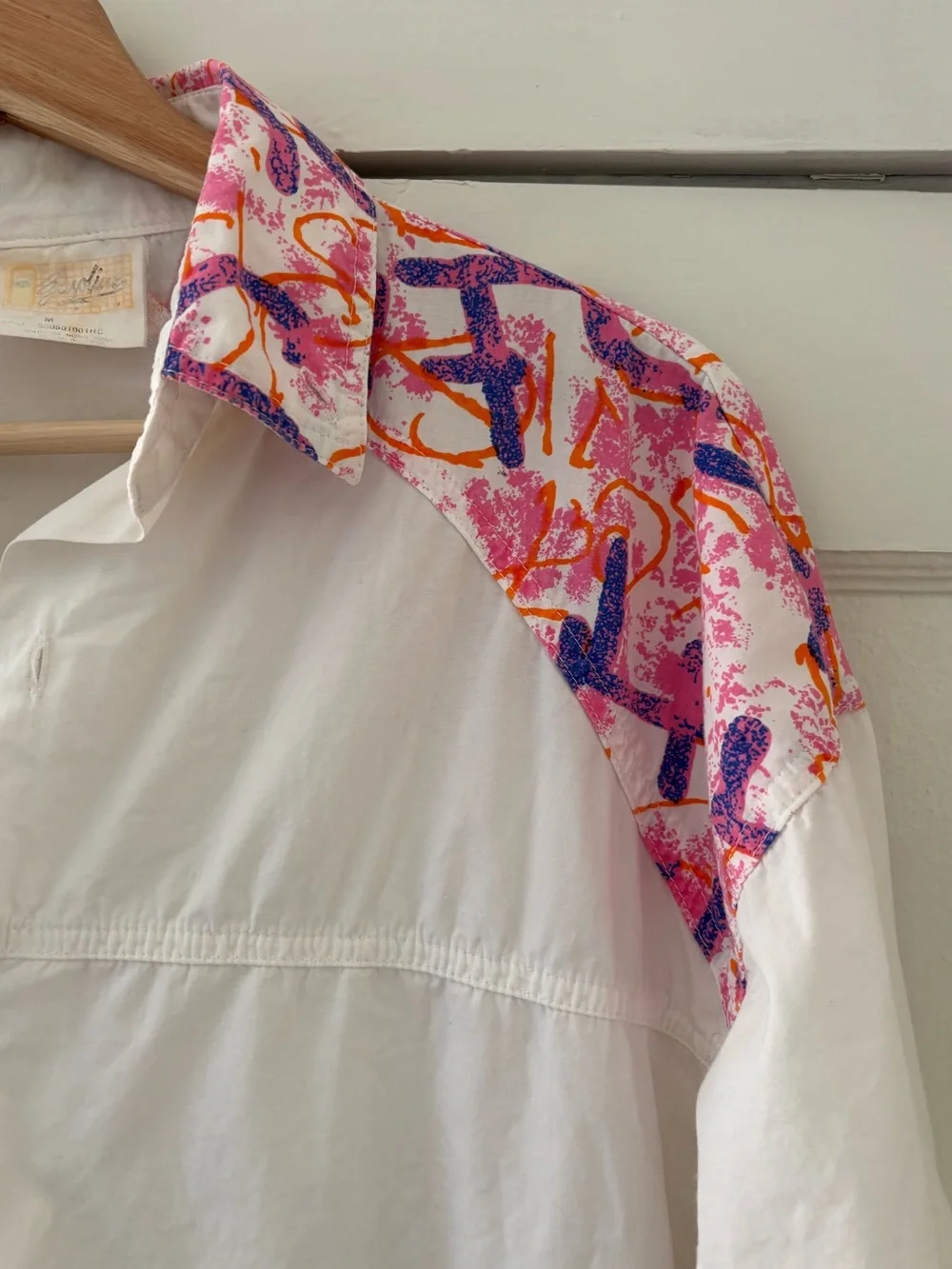 Vintage 80’s 90’s white button-down w/ pink, purple & orange accents Sz Medium